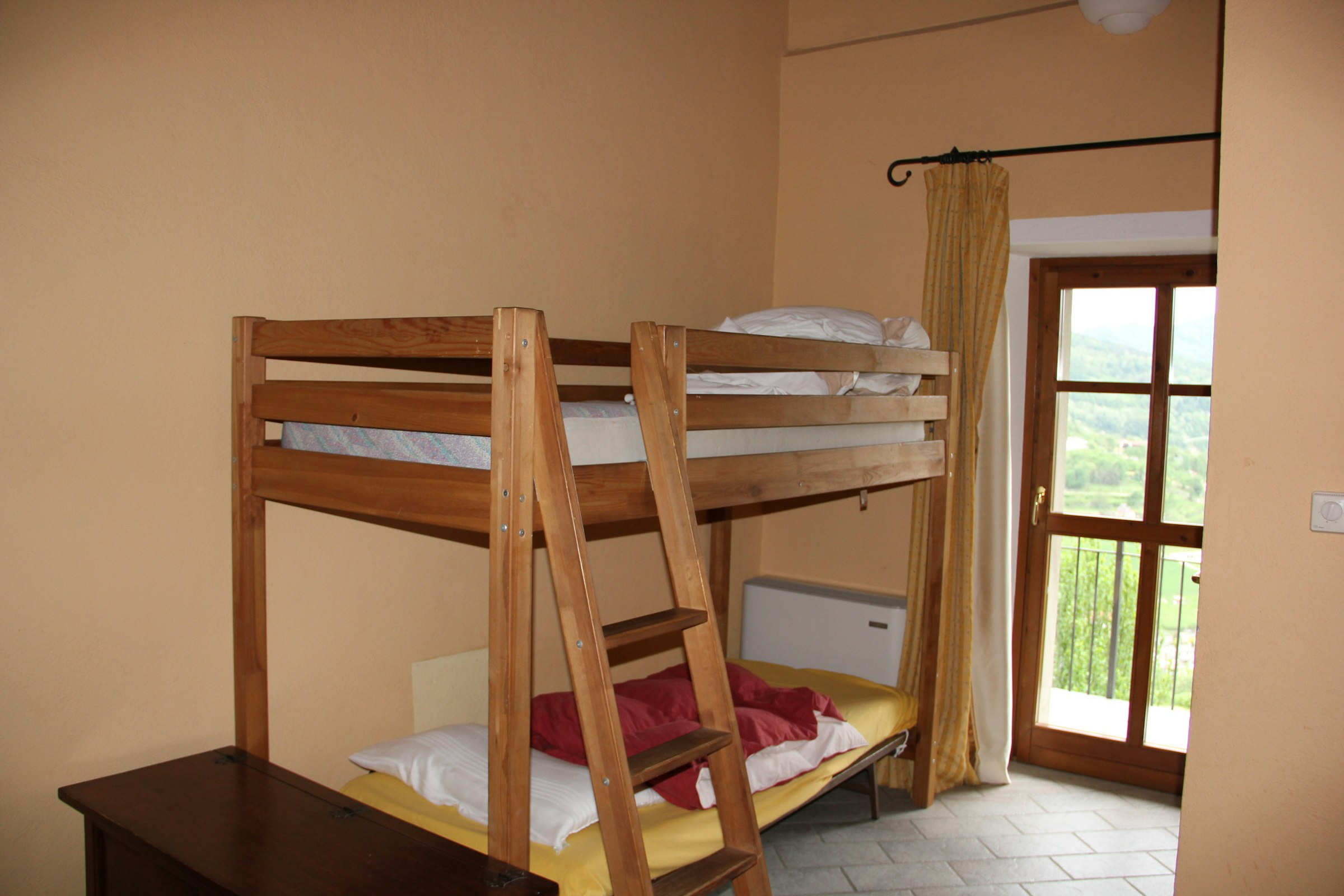 Kinderzimmer mit Hochbett