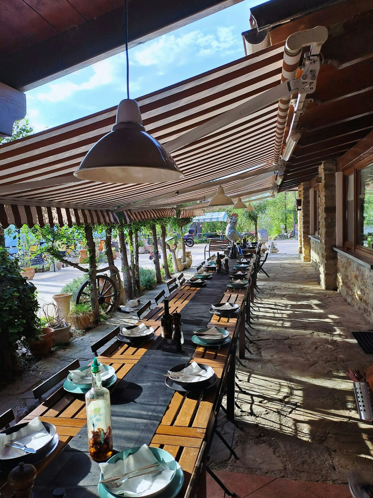 Eine lange Tafel in Italien