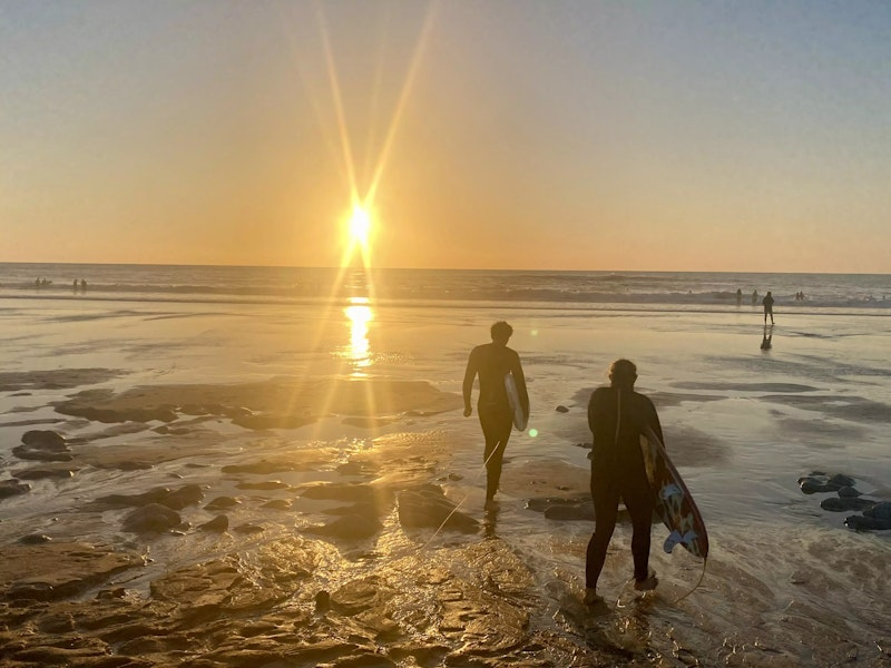 Surfer am Strand