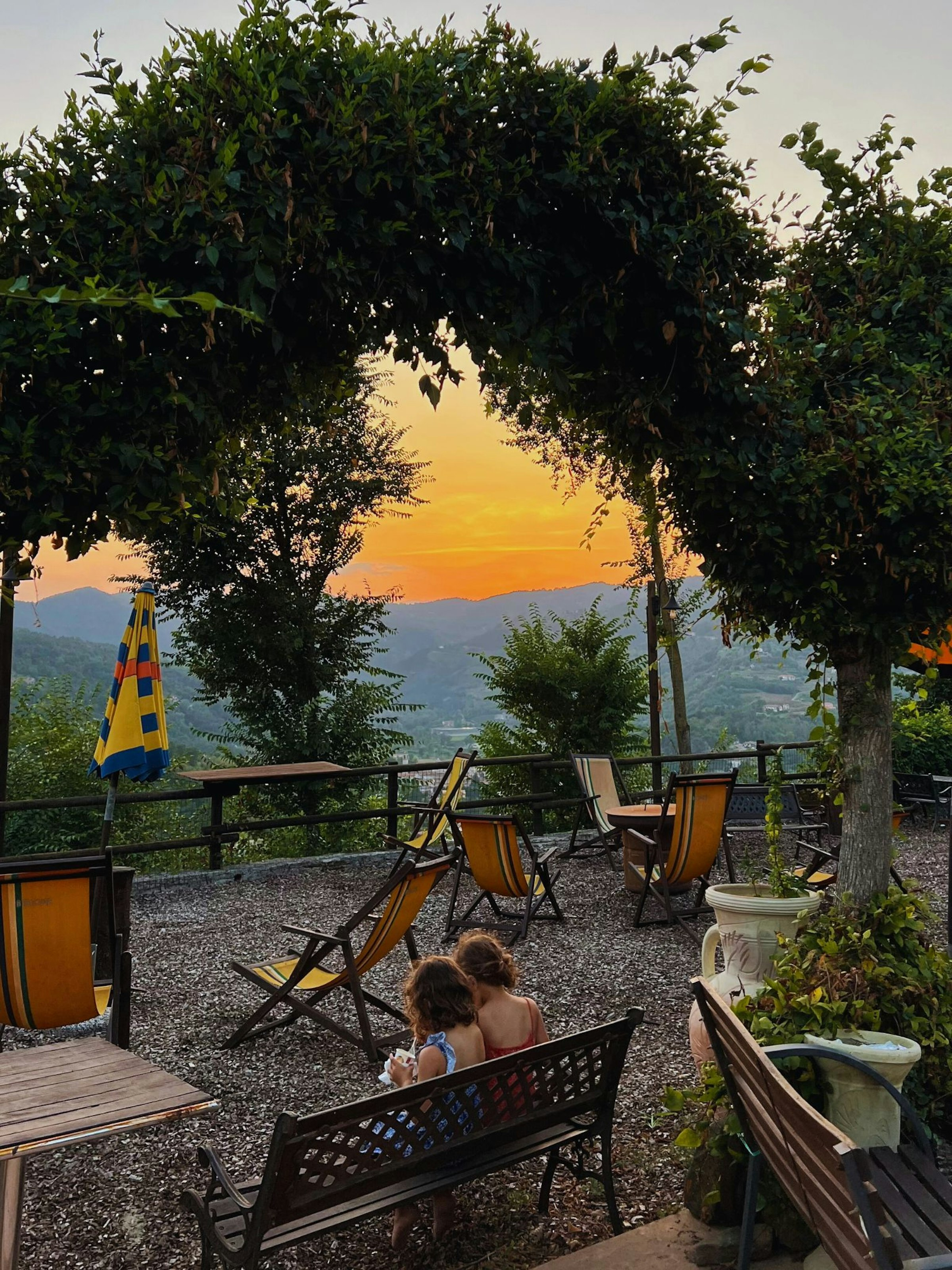 Ausblick ins Tal bei Sonnenuntergang