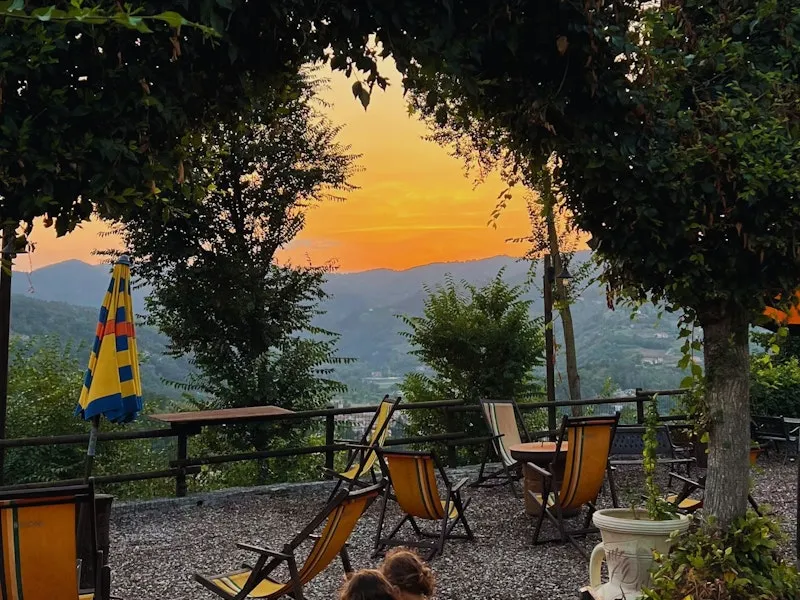 Ausblick ins Tal bei Sonnenuntergang