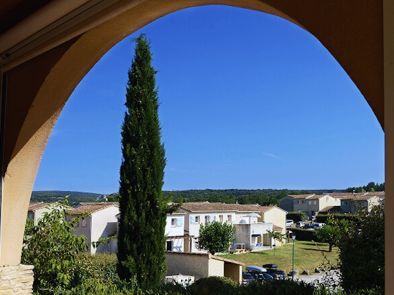 Blick aus dem Fenster in Frankreich