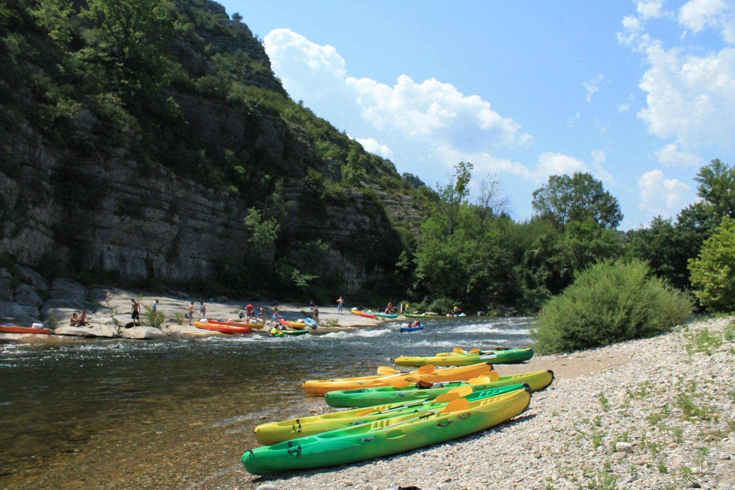 Kajaks an der Ardèche