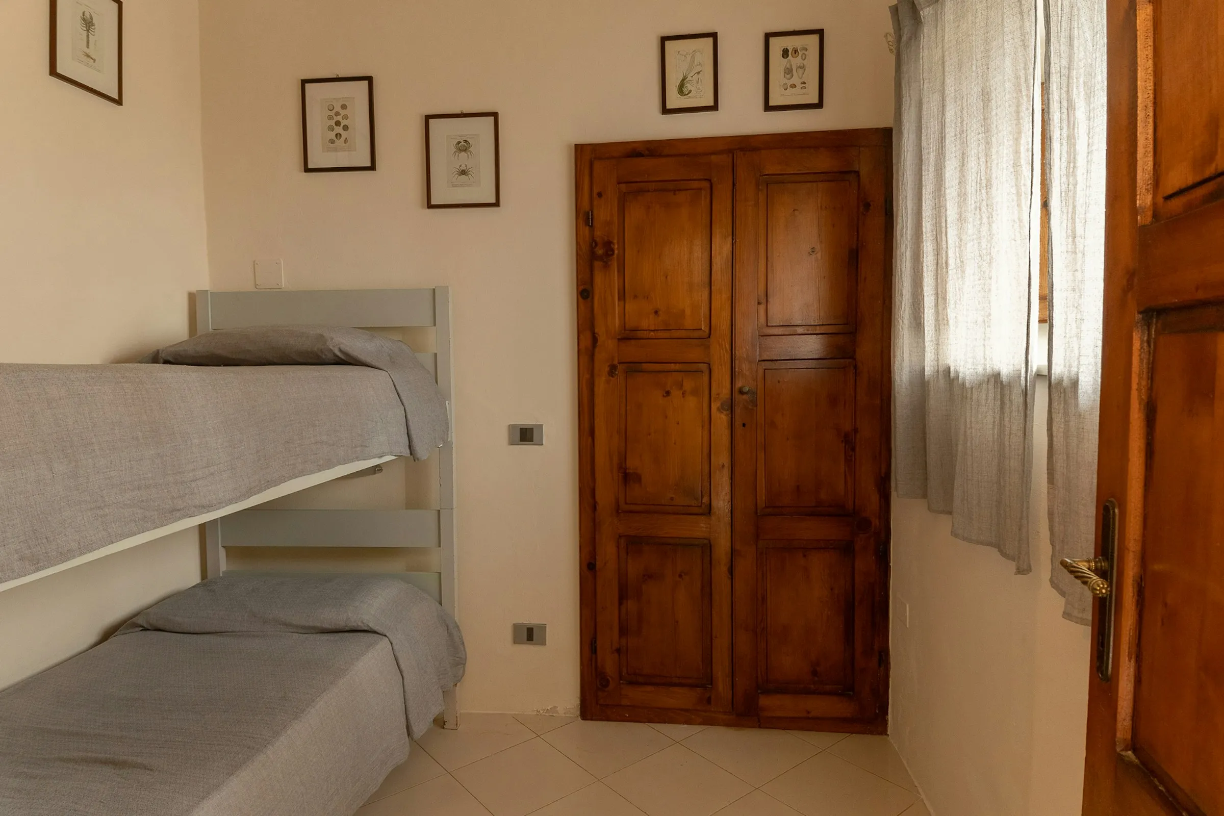Schlafzimmer mit Hochbett