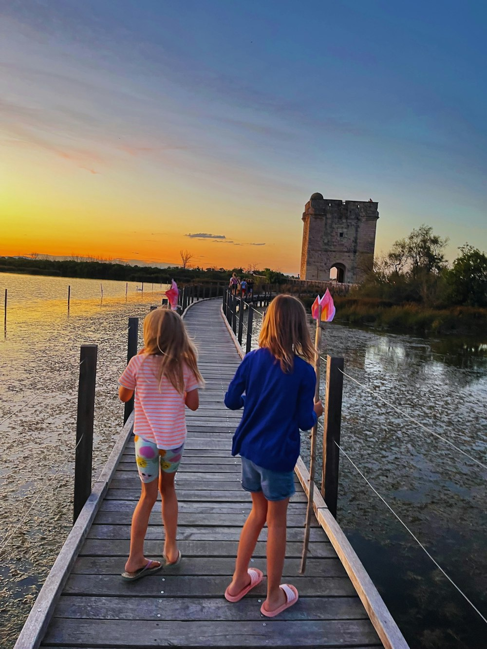 Den Sonnenuntergang vom Tour Carbonnière beobachten