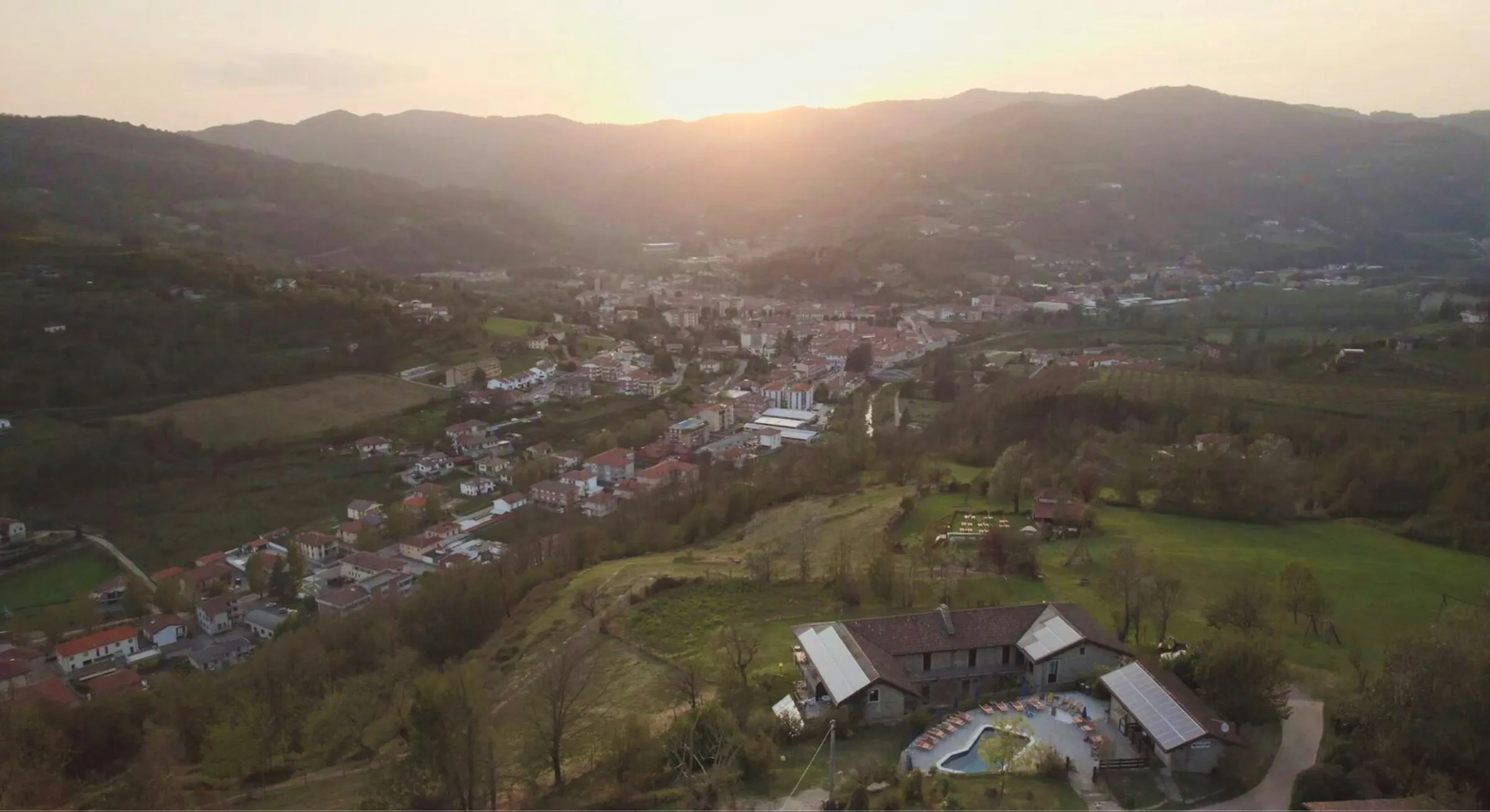 Blick auf die Azienda Gallo im Piemont