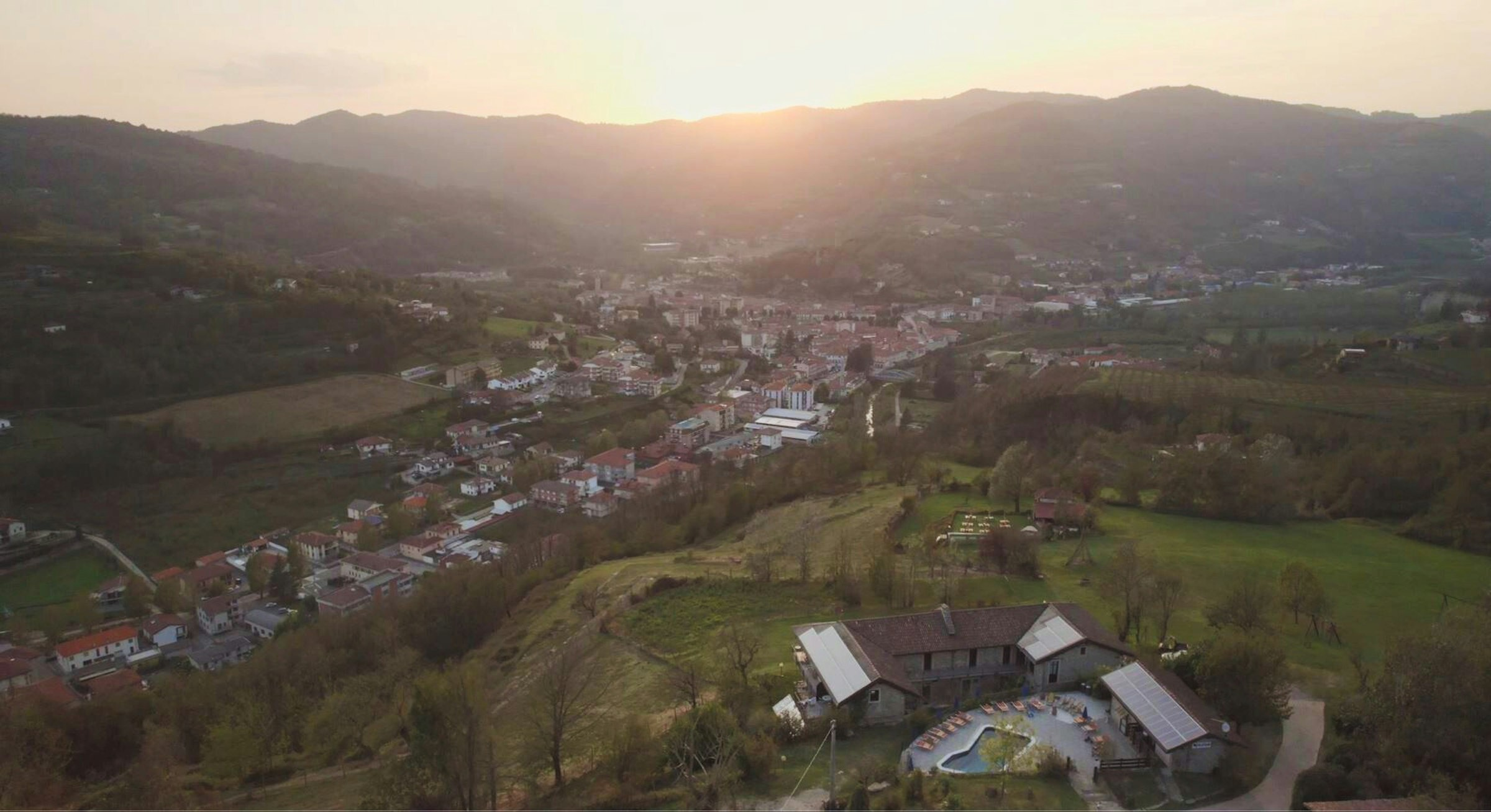Blick auf die Azienda Gallo im Piemont