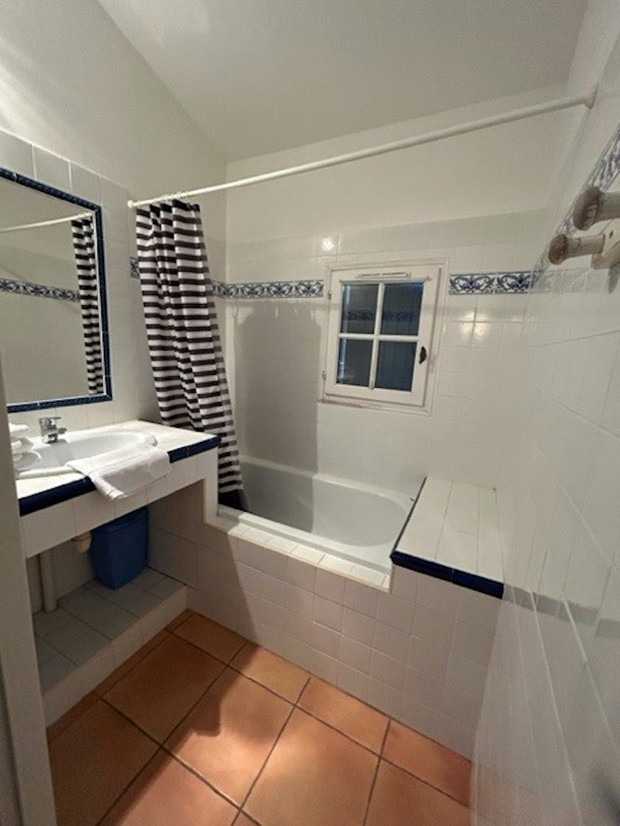 Bad mit Wanne